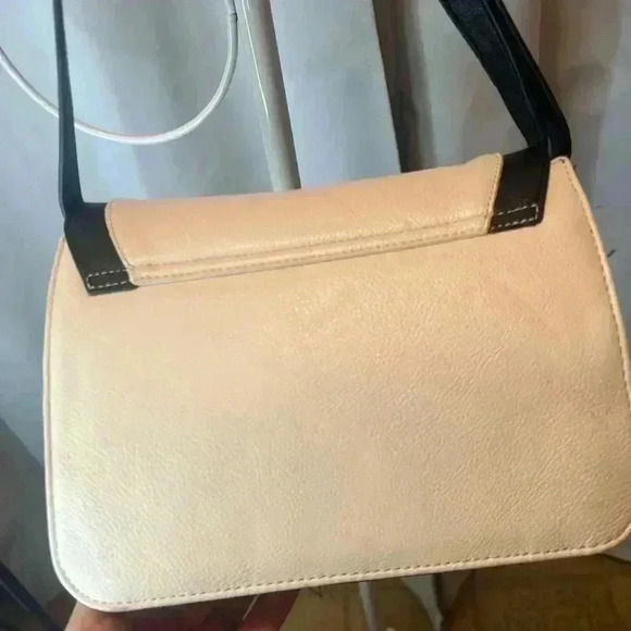 Express Black and White Vegan Leather Crossbody bag - Picture 3 of 8